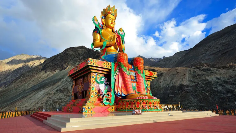 Ladakh Wonders Tour Package – 8 Night 9 Days